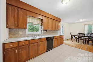 3882 Shadowood Dr, Morganton, NC 28655 - Photo 14