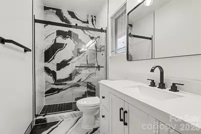 526 E 9th Street, Charlotte, NC 28202 - Photo 20