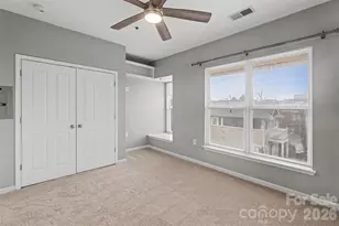 526 E 9th St, Charlotte, NC 28202 - Photo 24