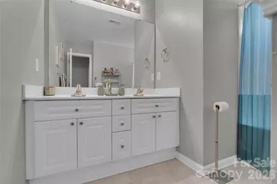 7020 Frye Place, Charlotte, NC 28269 - Photo 24