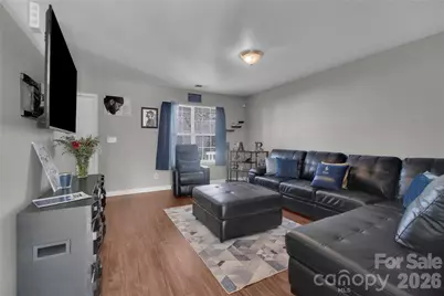 7020 Frye Place, Charlotte, NC 28269 - Photo 6