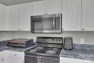 7020 Frye Pl, Charlotte, NC 28269 - Photo 14