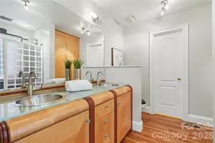 901 Shady Bluff Dr, Charlotte, NC 28211 - Photo 20