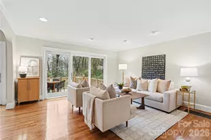 901 Shady Bluff Dr, Charlotte, NC 28211 - Photo 6