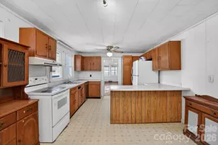 47 Stone Cottage Rd, Mars Hill, NC 28754 - Photo 10