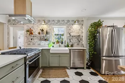 5508 Crestland Avenue, Charlotte, NC 28269 - Photo 2