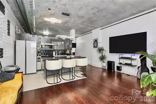 505 E 6th St, Charlotte, NC 28202 - Photo 6