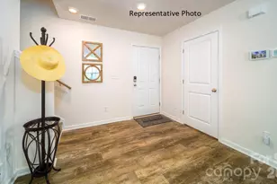 15146 Puffin Ct, Charlotte, NC 28215 - Photo 2