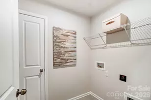 3826 Cheyney Park Dr, Charlotte, NC 28269 - Photo 20