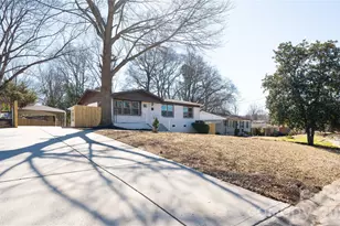 3623 Sargeant Dr, Charlotte, NC 28217 - Photo 2