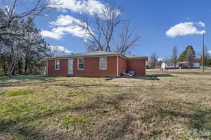 267 Old Lincolnton Crouse Rd, Lincolnton, NC 28092 - Photo 2