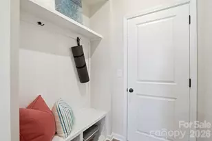 3847 Cheyney Park Dr, Charlotte, NC 28269 - Photo 18