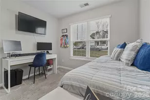 5830 Shining Oak Ln, Charlotte, NC 28269 - Photo 8