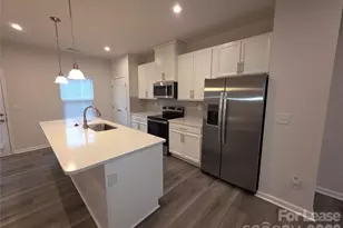 3309 Timber Ml Dr, Matthews, NC 28104 - Photo 4