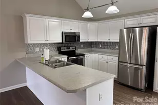 1907 Manning Pl, Rock Hill, SC 29730 - Photo 10