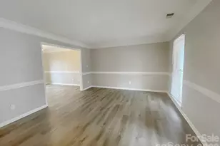 2229 Century Oaks Ln, Charlotte, NC 28262 - Photo 2