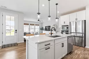 5730 Clear Creek Ln, Charlotte, NC 28215 - Photo 6