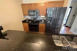 17919 Kings Point Dr, Cornelius, NC 28031 - Photo 6