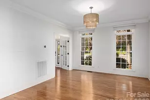 906 Woodvine Rd, Asheville, NC 28803 - Photo 6