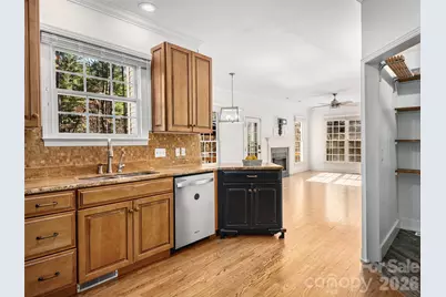 906 Woodvine Road, Asheville, NC 28803 - Photo 10