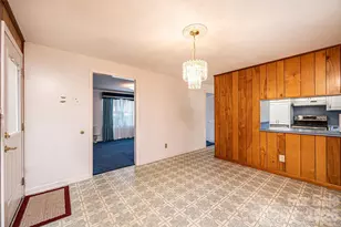 1005 2nd St SE, Conover, NC 28613 - Photo 8