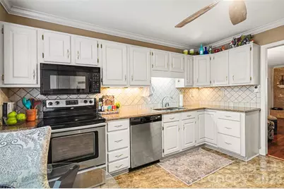 313 Wisteria Lane, Kannapolis, NC 28083 - Photo 6