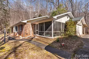 121 Hummingbird Ln, Columbus, NC 28722 - Photo 2