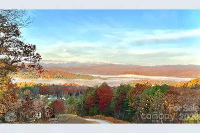 258 Deer Run, Hendersonville, NC 28739 - Photo 2