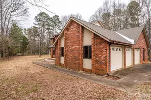 7600 Wallace Ln, Charlotte, NC 28212 - Photo 32