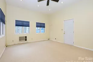 7600 Wallace Ln, Charlotte, NC 28212 - Photo 18