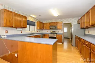 7600 Wallace Ln, Charlotte, NC 28212 - Photo 12