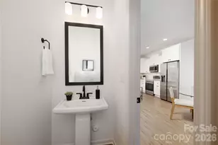 537 Dawn Cir, Charlotte, NC 28213 - Photo 10