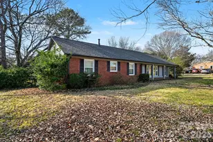 1005 S Magnolia St, Mooresville, NC 28115 - Photo 2