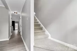 7929 Charter Oak Ln, Charlotte, NC 28226 - Photo 2