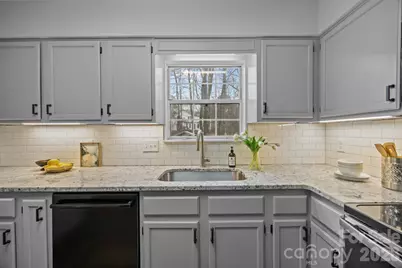 4232 Saint Audrey Place, Charlotte, NC 28269 - Photo 14