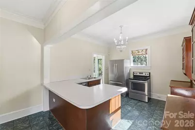 37 W Woodrow Avenue, Belmont, NC 28012 - Photo 10