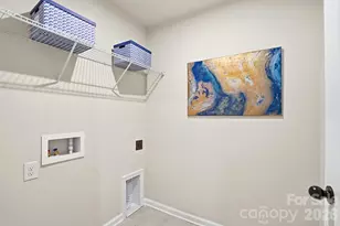 3818 Cheyney Park Dr, Charlotte, NC 28269 - Photo 38