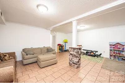 1109 34th Street Lane NE, Conover, NC 28613 - Photo 18