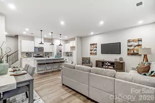 3822 Cheyney Park Dr, Charlotte, NC 28269 - Photo 4