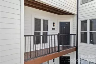 18729 Vineyard Point Ln, Cornelius, NC 28031 - Photo 8