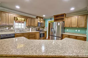 390 Camp Branch Rd, Whittier, NC 28789 - Photo 6