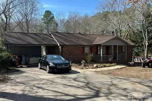 1405 Crowders Creek Rd, Gastonia, NC 28052 - Photo 2