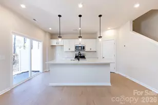 6005 Longar Ln, Charlotte, NC 28269 - Photo 8