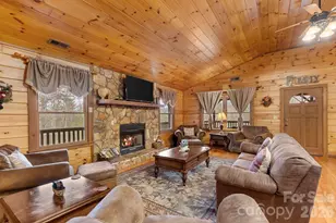 264 Moonbeam Ln, Clyde, NC 28721 - Photo 6