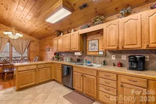 264 Moonbeam Ln, Clyde, NC 28721 - Photo 10