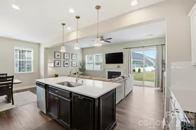 9258 Glenburn Lane, Charlotte, NC 28278 - Photo 8