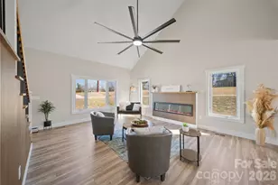 78 Scott Mdws Dr, Asheville, NC 28806 - Photo 2