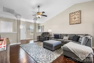 3842 E Maiden Rd, Maiden, NC 28650 - Photo 4