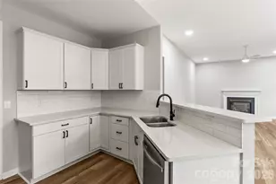 11619 Planters Estates Dr, Charlotte, NC 28278 - Photo 14