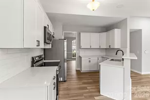 11619 Planters Estates Dr, Charlotte, NC 28278 - Photo 10
